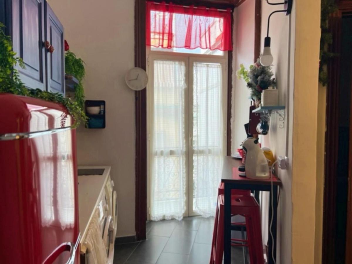 La Porta Accanto Napoli Bagian luar foto