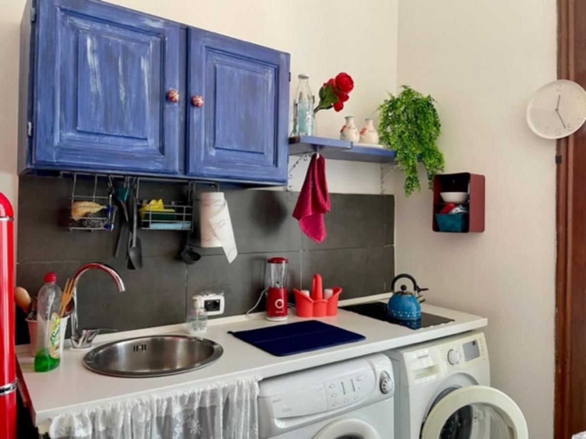 La Porta Accanto Napoli Bagian luar foto